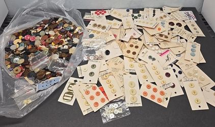 Vintage Button Mixed Lot Loose and Card Sewing Craft Jewelry Repurpose 1lb 12oz
