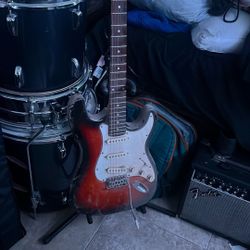 Old Dusty Ahh Guitar