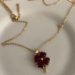 Red Trébol 🍀 Necklace 