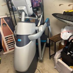 Precore Elliptical (Adaptive Motion Trainer) 