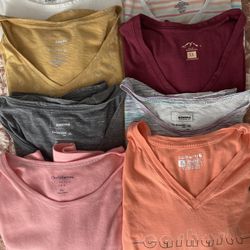 8-XL Women’s T-Shirts.  Carhartt, Sonoma, Blue Mountain, Croft & Barrow. (Johnstown Ohio)