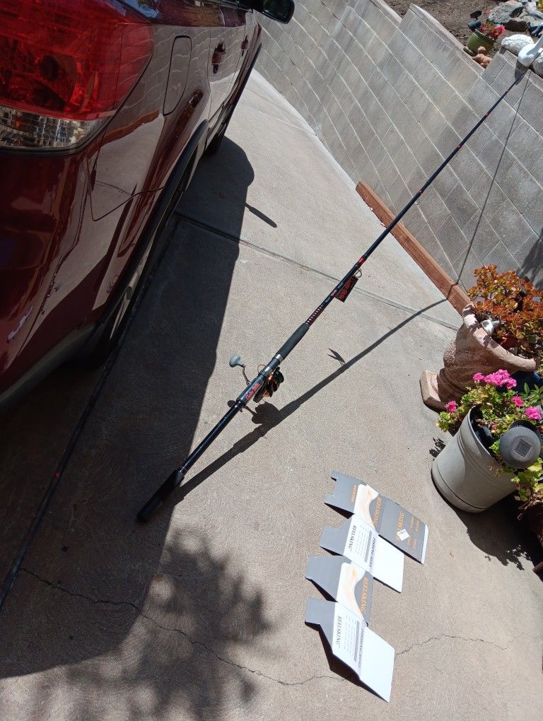 15' Ugly Stik,brand New TF 1000 Reel ,60# Line