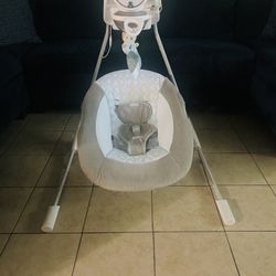Ingenuity InLighten soothing swing