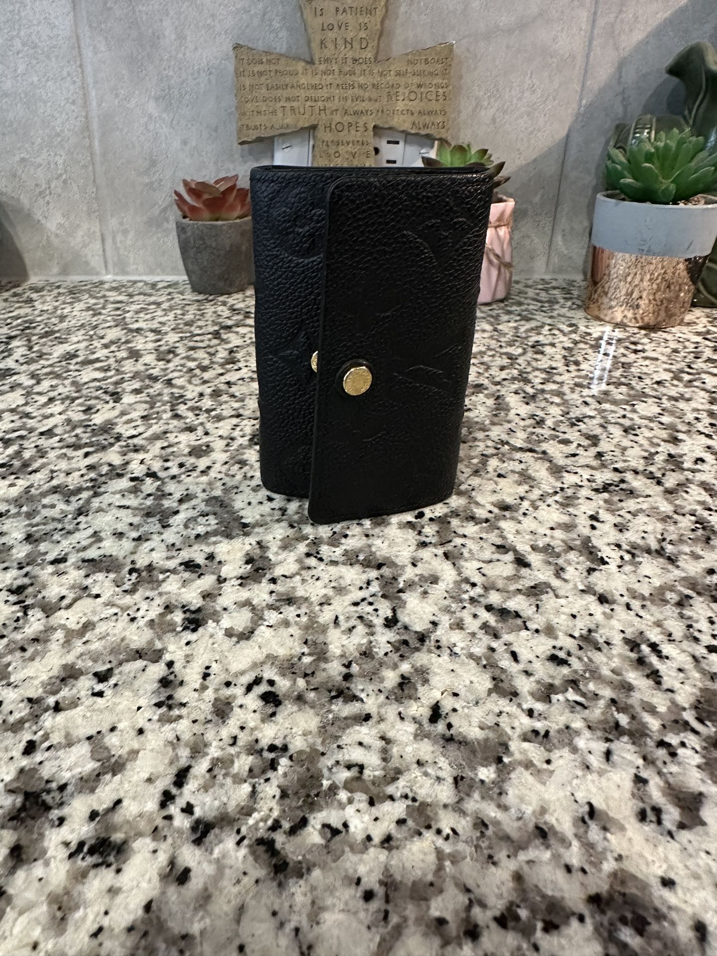 Louis Vuitton 6 Key Ring Holder for Sale in Leander, TX - OfferUp