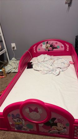 Minnie Mouse Bed W/Mattress