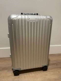 Rimowa carry on