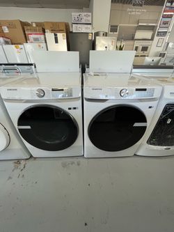 New Samsung Set 4.5 Cu Ft Washer and Dryer Gas 7.5 Cu Ft SmArtThings