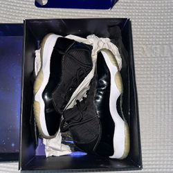 Jordan 11 Space Jam