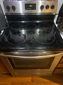 Frigidaire oven (Cracked Stovetop)