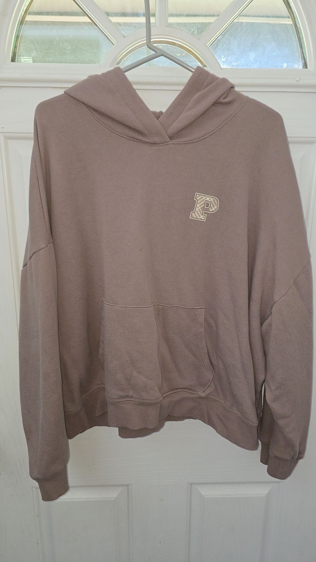 VS/pink sweater