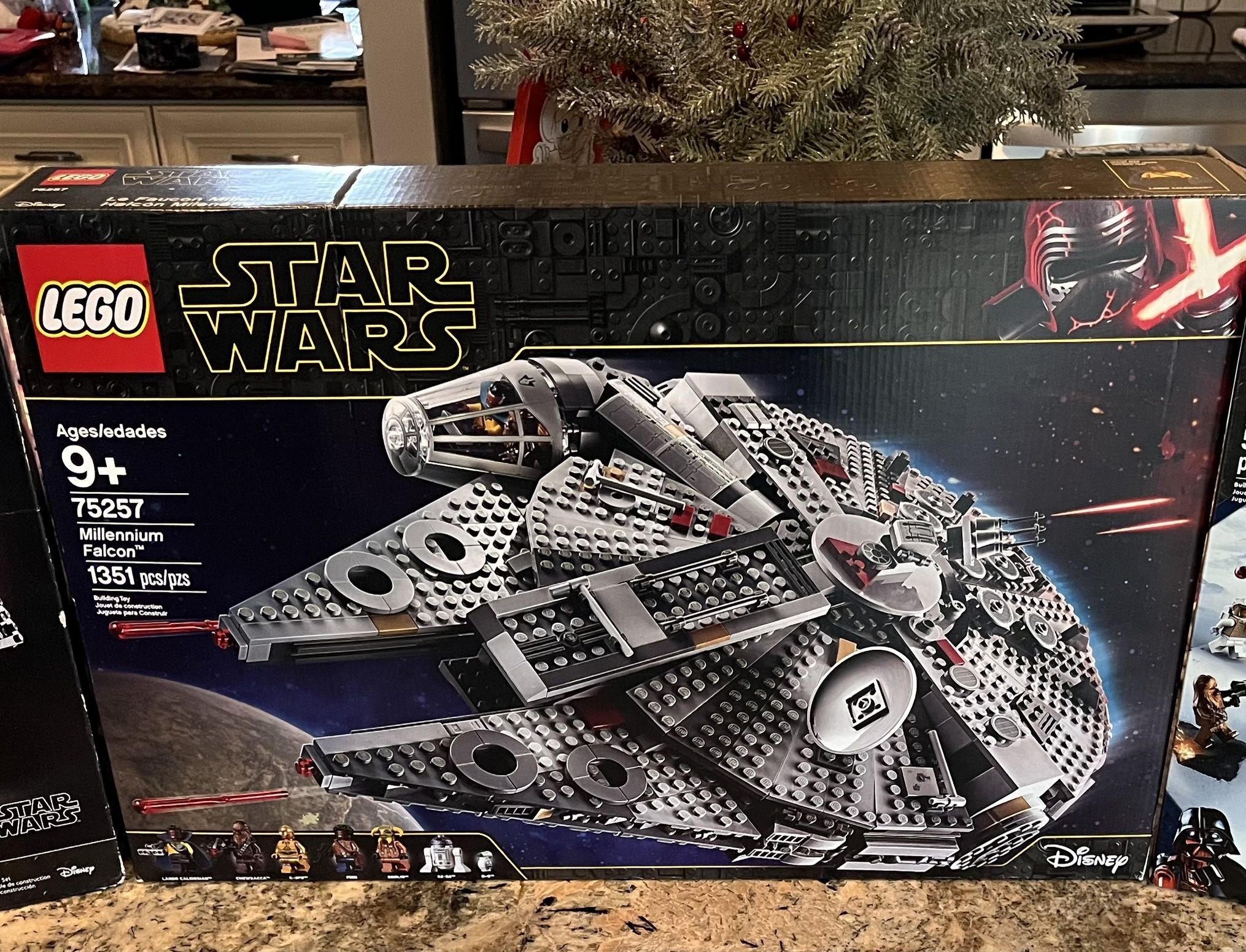 Lego Millennium Falcon 75257