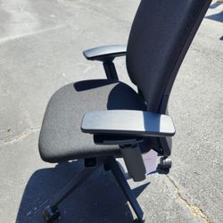 Office Chairs 