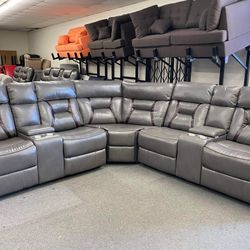 New Recliner Sectional Couch ! Free Delivery 🚚! Financing Available!