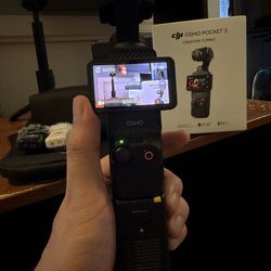 DJI Osmo Pocket 3 Creator Combo (MINT CONDITION)