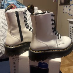Dr Martens Women’s Shoes