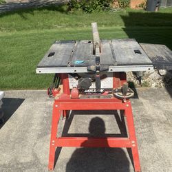 SKIL Table Saw