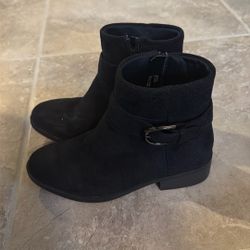 Brand New Steve Madden Girl Boots Size 3
