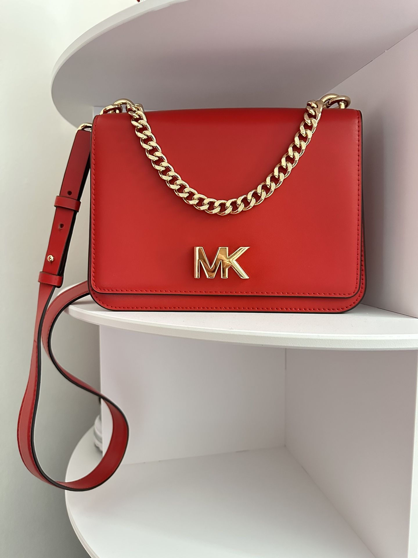 Michael Kors chain shoulder bag