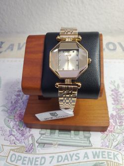 Montres Prestige Women's Watch