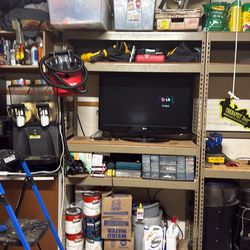 Flat screen TV 40”