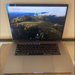 2019 Macbook Pro 16 2.7 i7 16GB 512GB Like New 