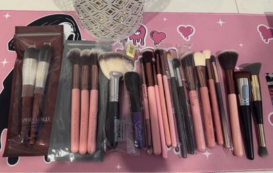 Makeup brushes read post