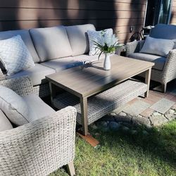 Brand New Patio Furniture, 4 Pieces 