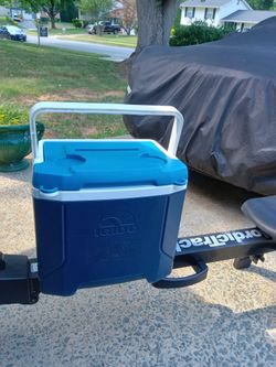 Small igloo cooler this cool er hose 30 cans or more