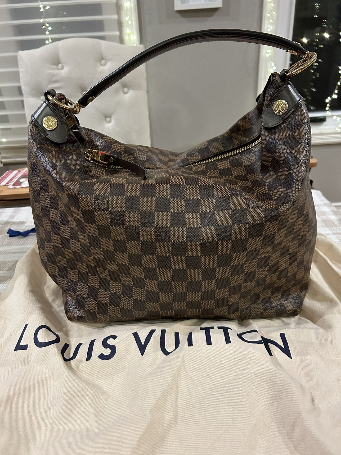 Louis Vuitton Damier Ebene MM Bag 