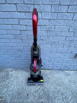 Eureka bagless vacuum cleaner 30.00