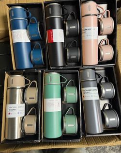 Vacuum Bottle Set w 2 Cups - 500ml Hot/ Cold