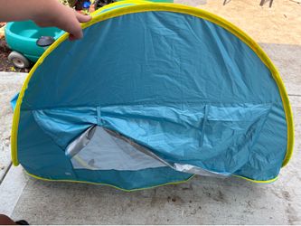 Baby beach tent