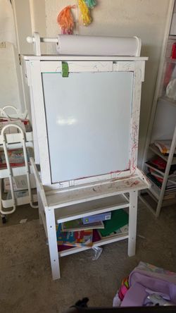 Kids Art Easel with Whiteboard/chalkboard and Paper Roll