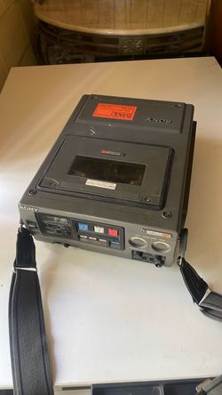 Sony U-Matic S SP VO-8800 Portable Videocassette Recorder | SD | Player & Recorder