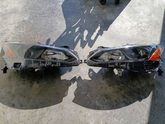 Nissan Altima 2019-2022 Driver and Passenger Side Black Projector Headlights by Spyder