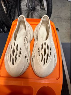 Adidas Yeezy foam runners size 11