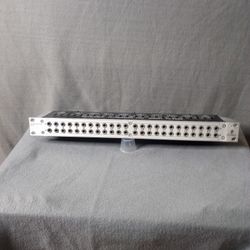 Behringer Ultrapatch PX 2000 Patch Bay