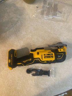 Dewalt XR 20 volt multi-tool new/Nuevo