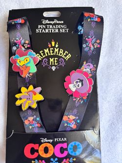 Disney parks  pin trading starter Set  Coco