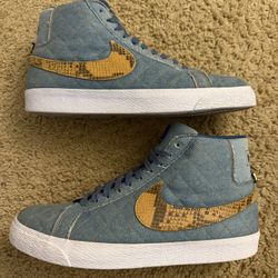 Size 11 (Pre owned, no box) - Supreme x Nike zoom blazer mid denim 