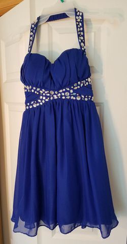 Royal blue homecoming dress with rhinestones size 1/2 $45.00. Must meet in Eagan or Inver Grove Heights, cash only.