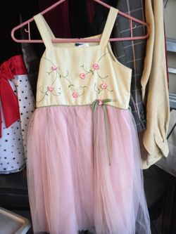 Girls dress