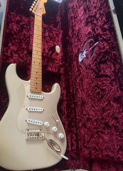 Used 2014 Fender 60th Anniversary Classic Player 1950s Stratocaster...
