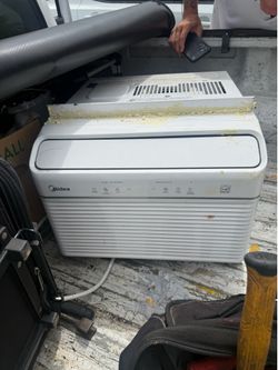 Midea air conditioner