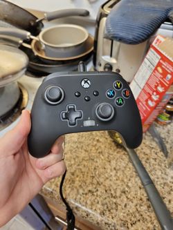 2 Xbox Controllers
