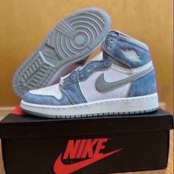Nike Jordan 1 Retro High Hyper Royal Smoke Grey GS Size 5y/6.5 Womens Brand New