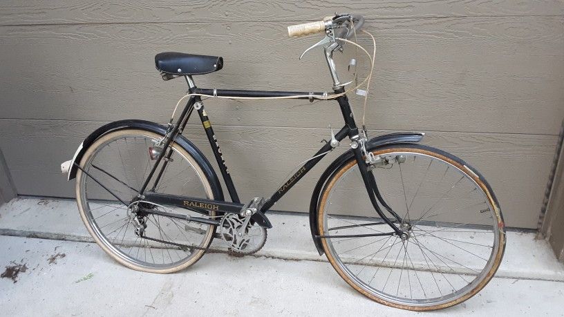 1960s Raleigh Sports Deluxe 3 Speed Bicycle Nottingham England