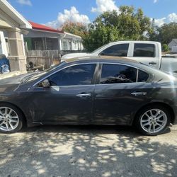 2010 Nissan Maxima 