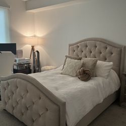 ✨ Queen Size Bed + Mirrored Nightstand – Great Condition! ✨