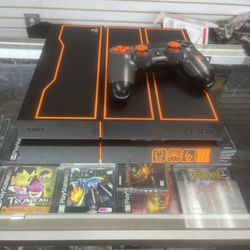 PlayStation 4 Complete $265 Gamehogs 11am-7pm